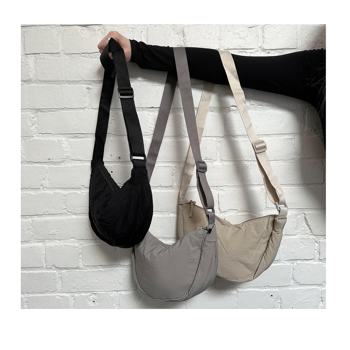 FLOOF Everyday Crossbody in Black