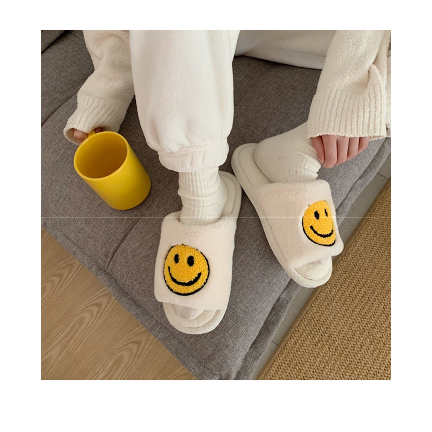 FLOOF Fluffy Smile Slippers in White